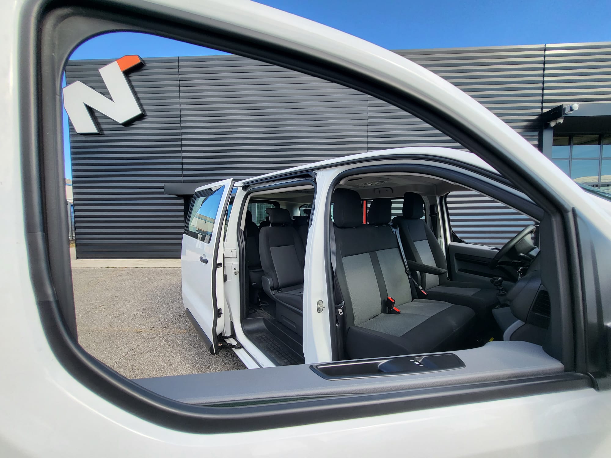 Noma-opel-vivaro-portiera