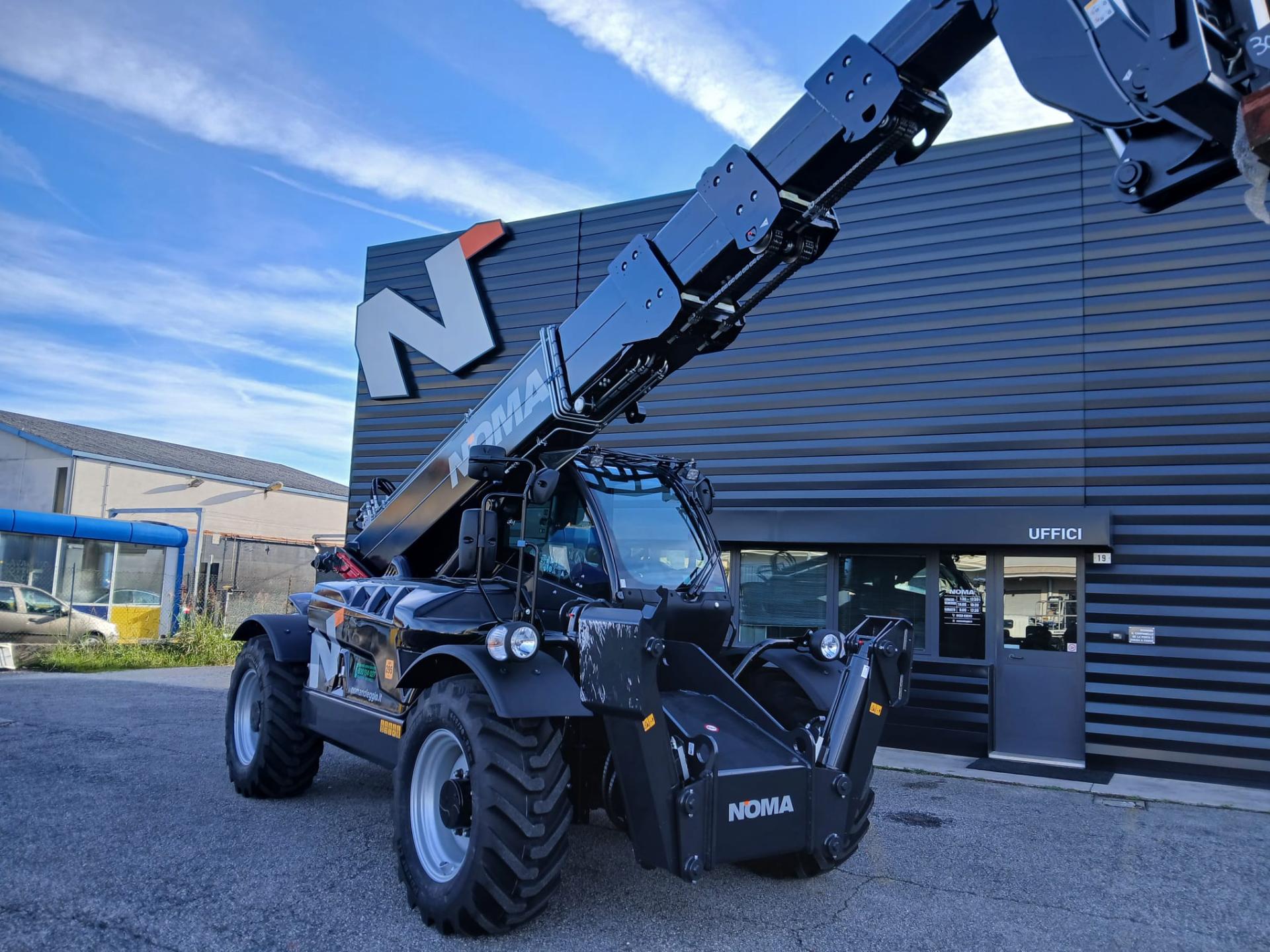 SOLLEVATORE TELESCOPICO FISSO 17 MT